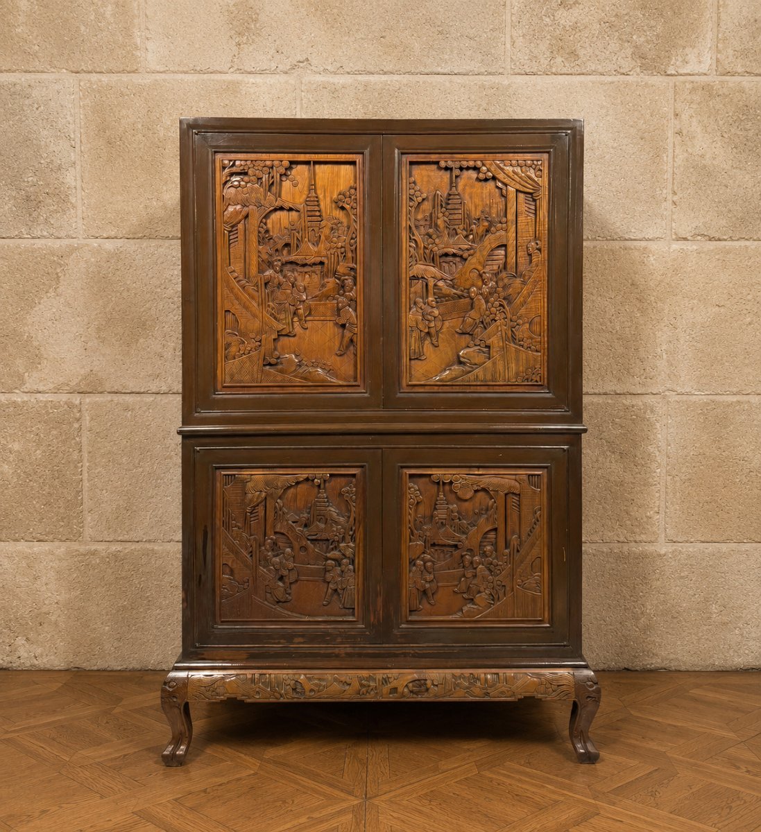 Swiveling Chinese Cabinet Made Of Camphor Wood -photo-3