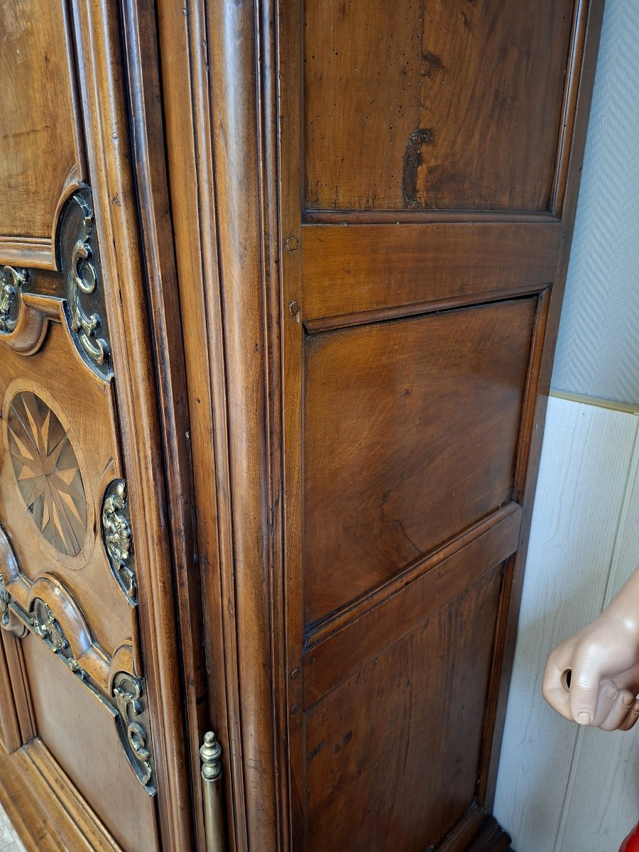 Richly Molded And Inlaid Louis XIV Walnut Cabinet – 18th Century-photo-7