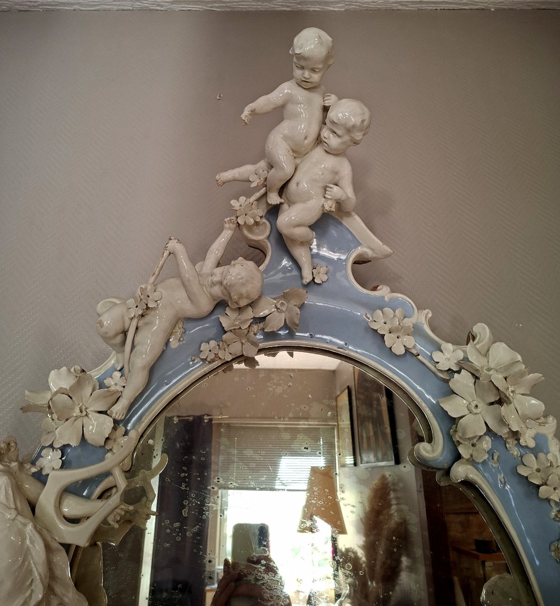 Rare et spectaculaire miroir d'apparat en porcelaine de Capodimonte-photo-3