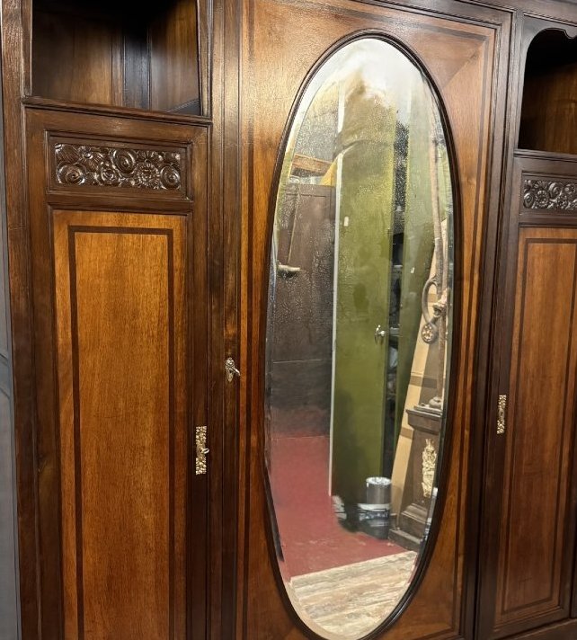 Armoire Art Déco en noyer et acajou estampillée L. Majorelle – Glace centrale biseautée -photo-4