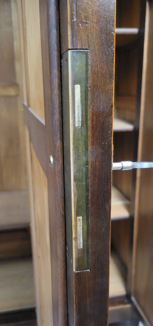 Armoire Art Déco en noyer et acajou estampillée L. Majorelle – Glace centrale biseautée -photo-3
