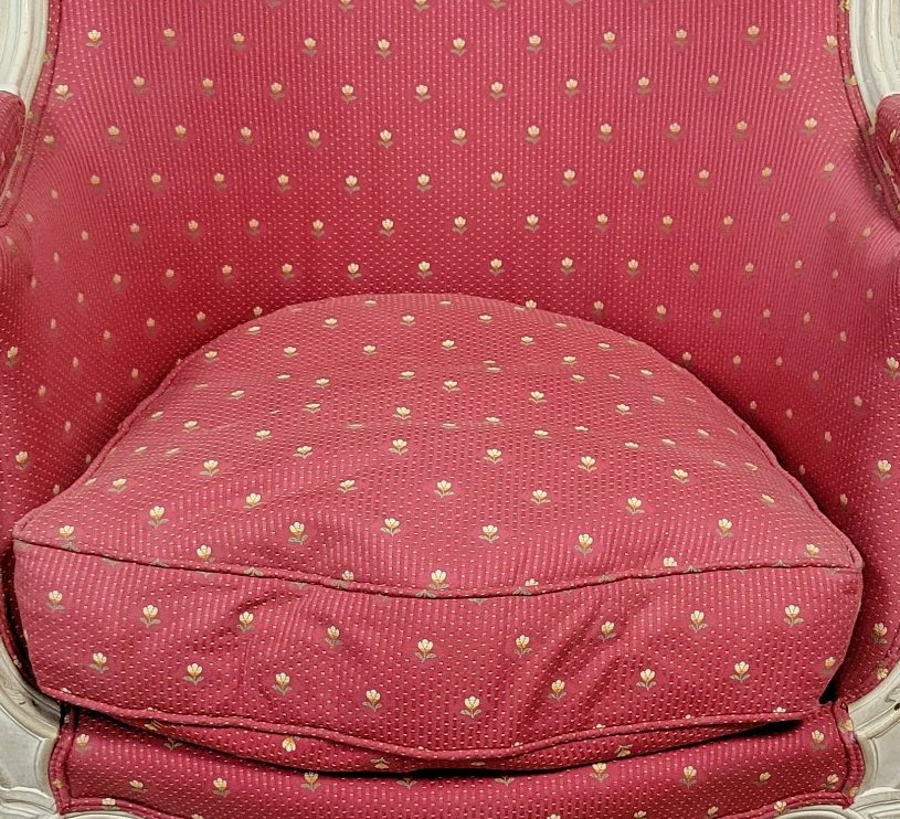 Bergère style Louis XV en bois laqué – Fauteuil cabriolet à coussin amovible  -photo-4