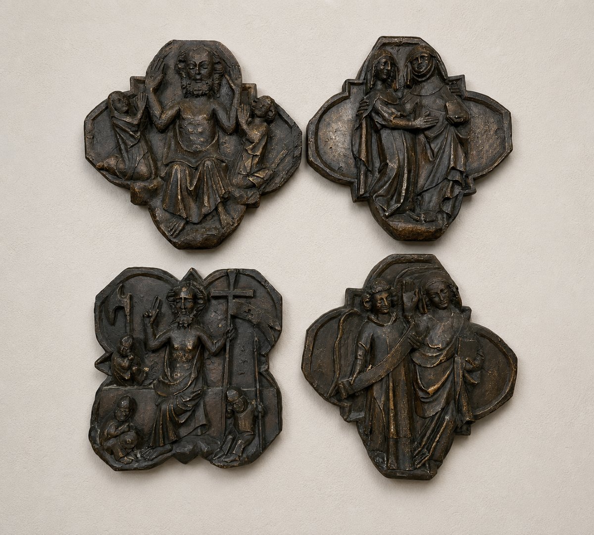 Suite de quatre hauts-reliefs religieux en plâtre – Art sacré – XIXᵉ siècle 