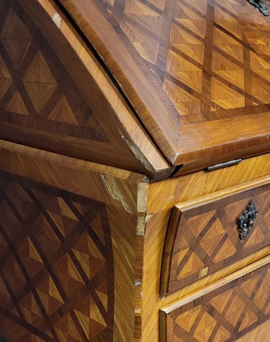 Inlaid Sloping-top Desk – Louis XV Period  -photo-2