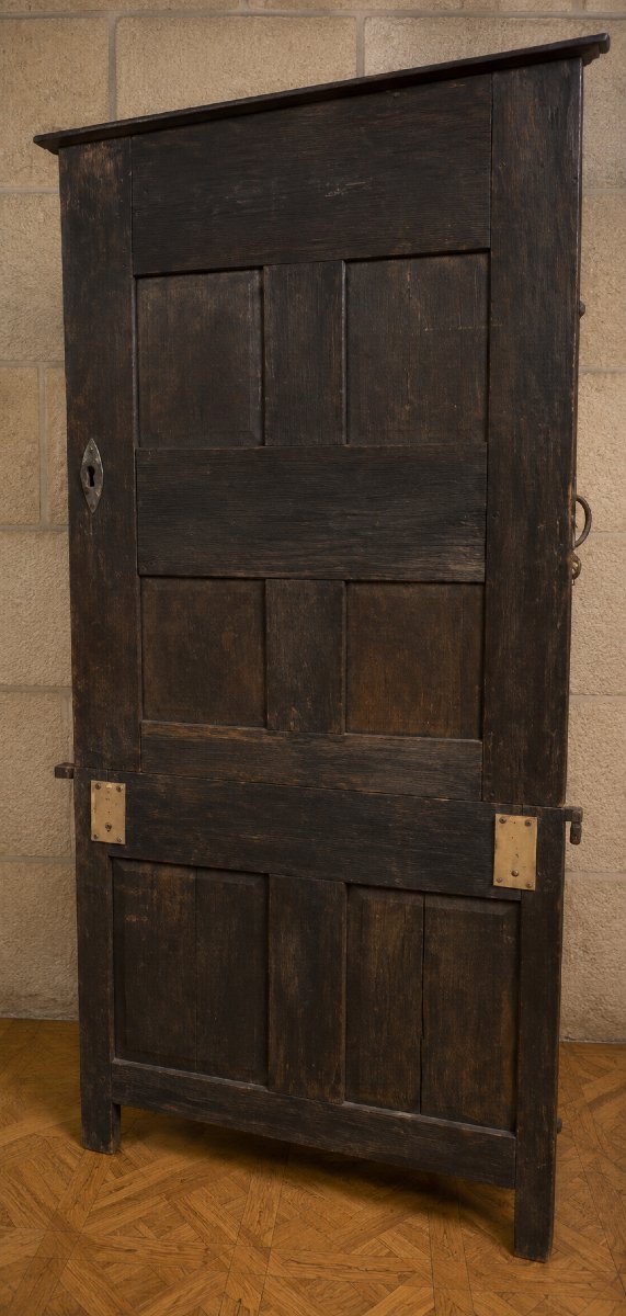 Large Two-part Renaissance-style Sideboard-photo-3