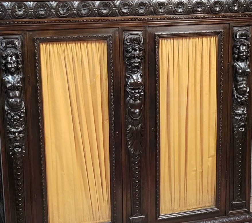 A Large Renaissance-style Carved Wooden Bookcase Dating From The 19th Century-photo-4