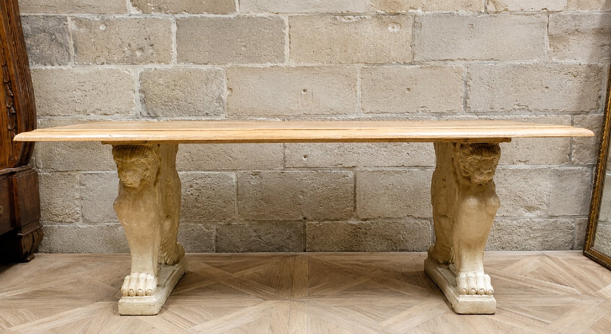 Importante table rectangulaire en pierre et bois clair