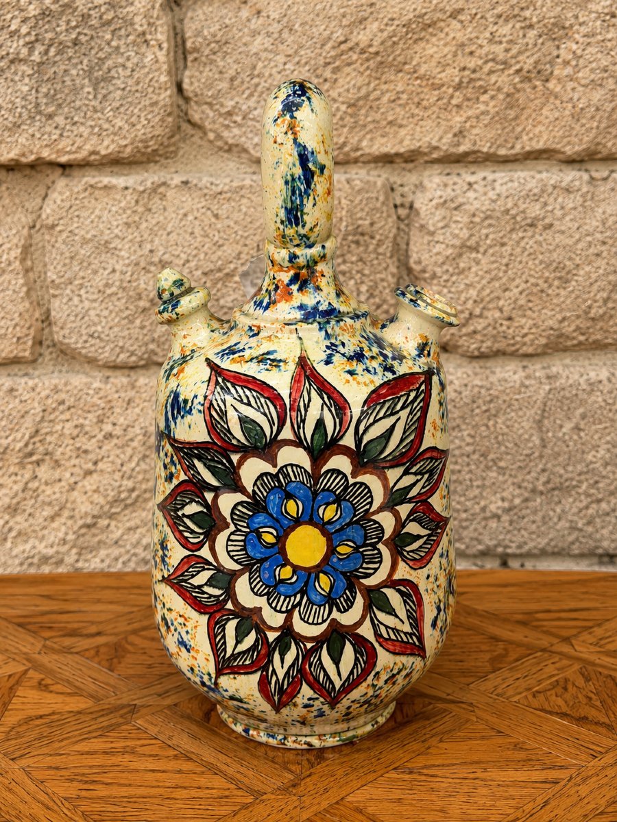 gargoulette à décor floral polychromete en céramique émaillée polychrome