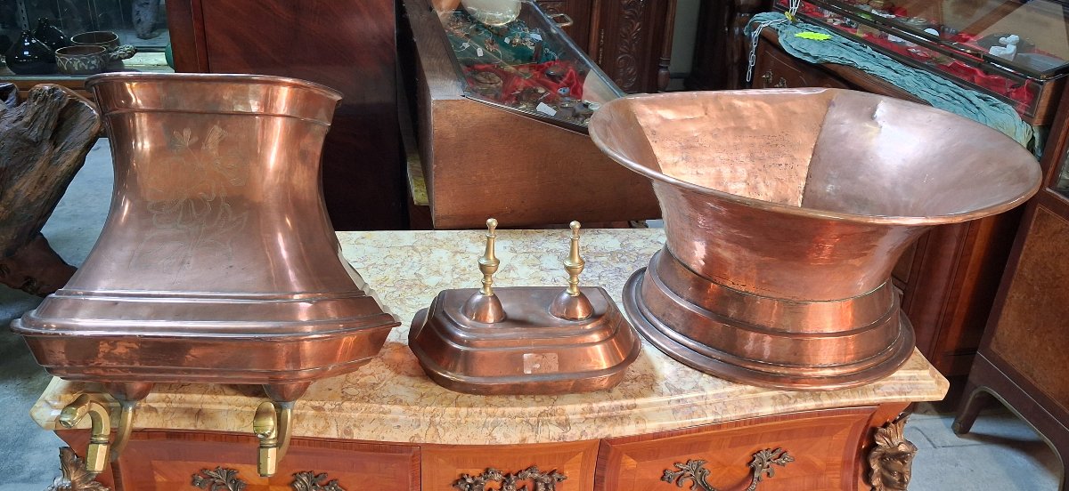 Antique Hammered Copper Fountain, Displayed With Its Matching Basin-photo-1