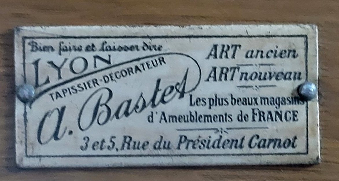 Importante bibliothèque-vitrine en bois nobles et marqueterie, estampillée A. Bastet, Lyon-photo-4