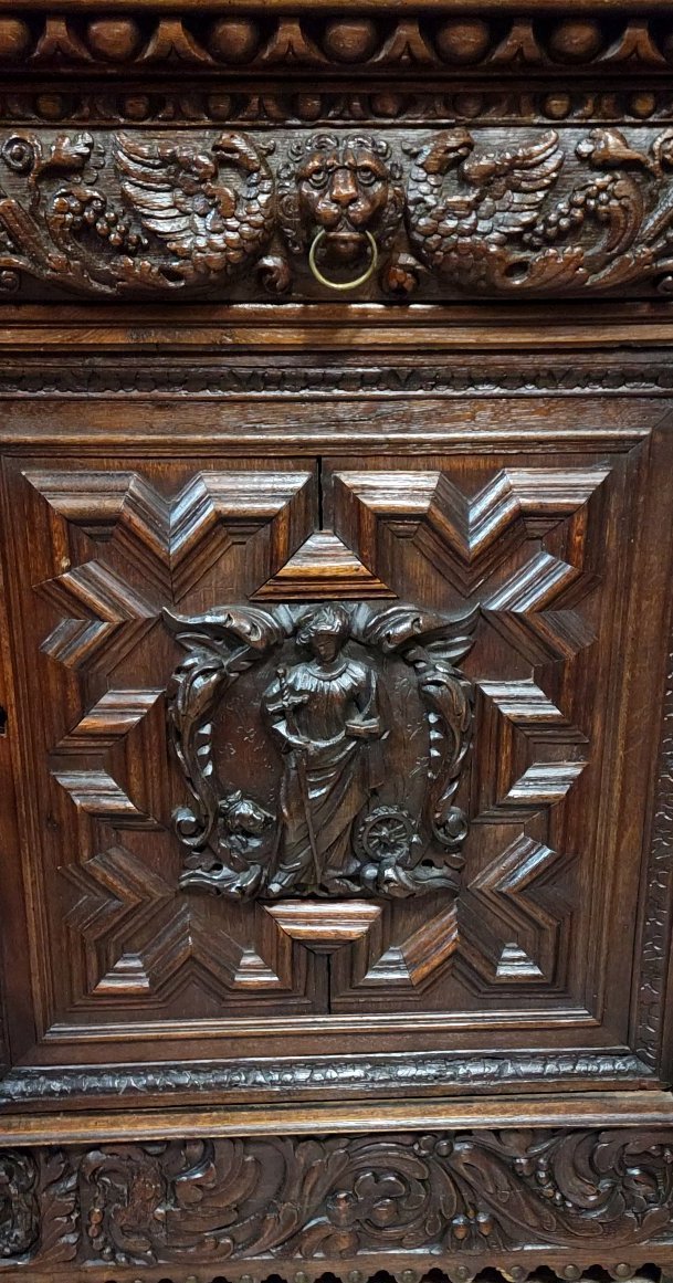Grand buffet deux-corps style Renaissance richement sculpté – « ANNO 1634 »-photo-5