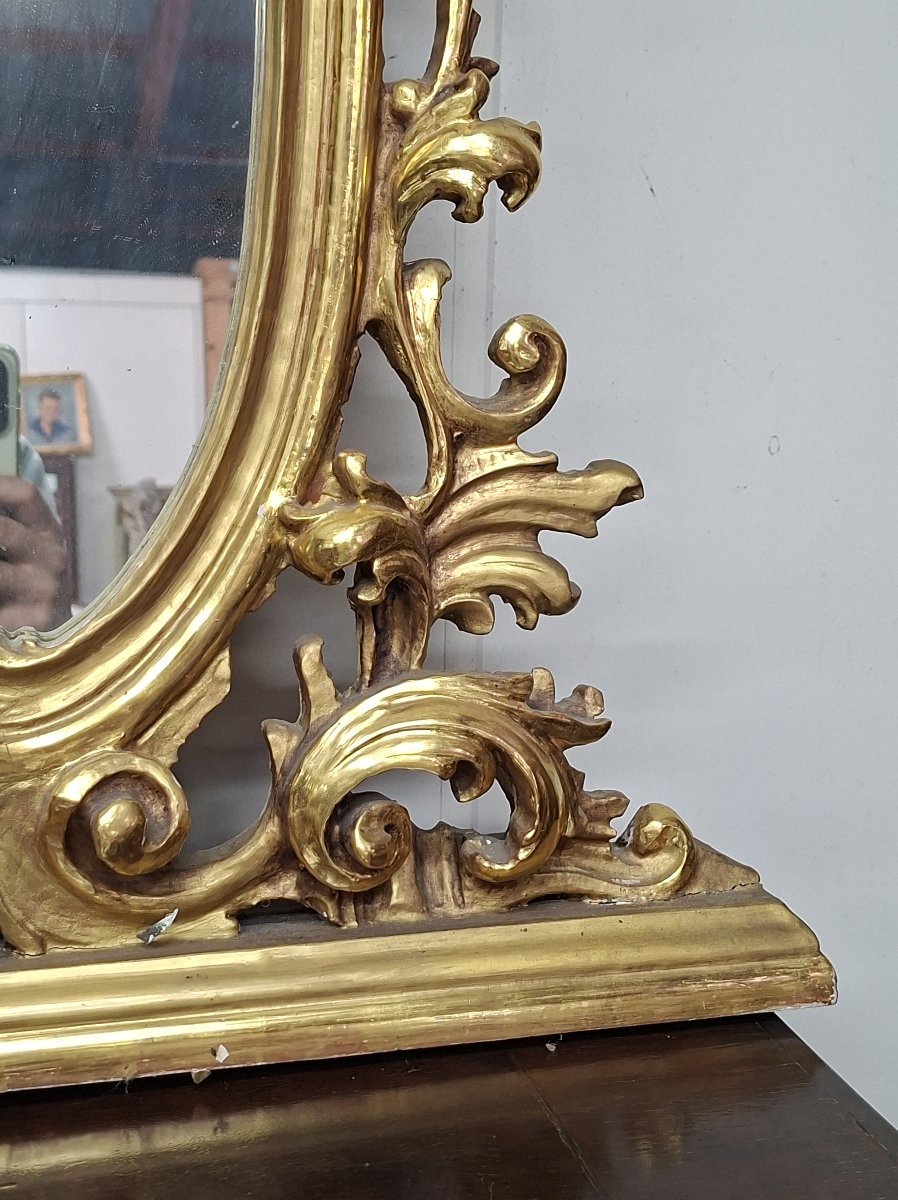 Grand miroir en bois sculpté et doré – Décor rocaille – XXe siècle-photo-1