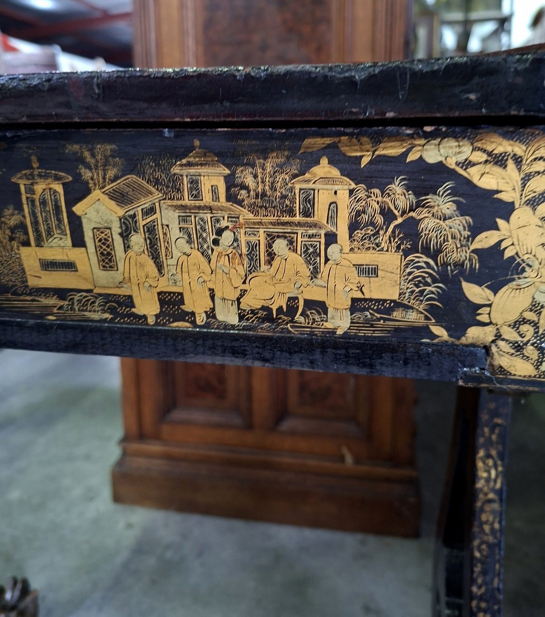 Black Lacquer Sewing Table With Gilded Chinese Motifs – 19th Century-photo-3