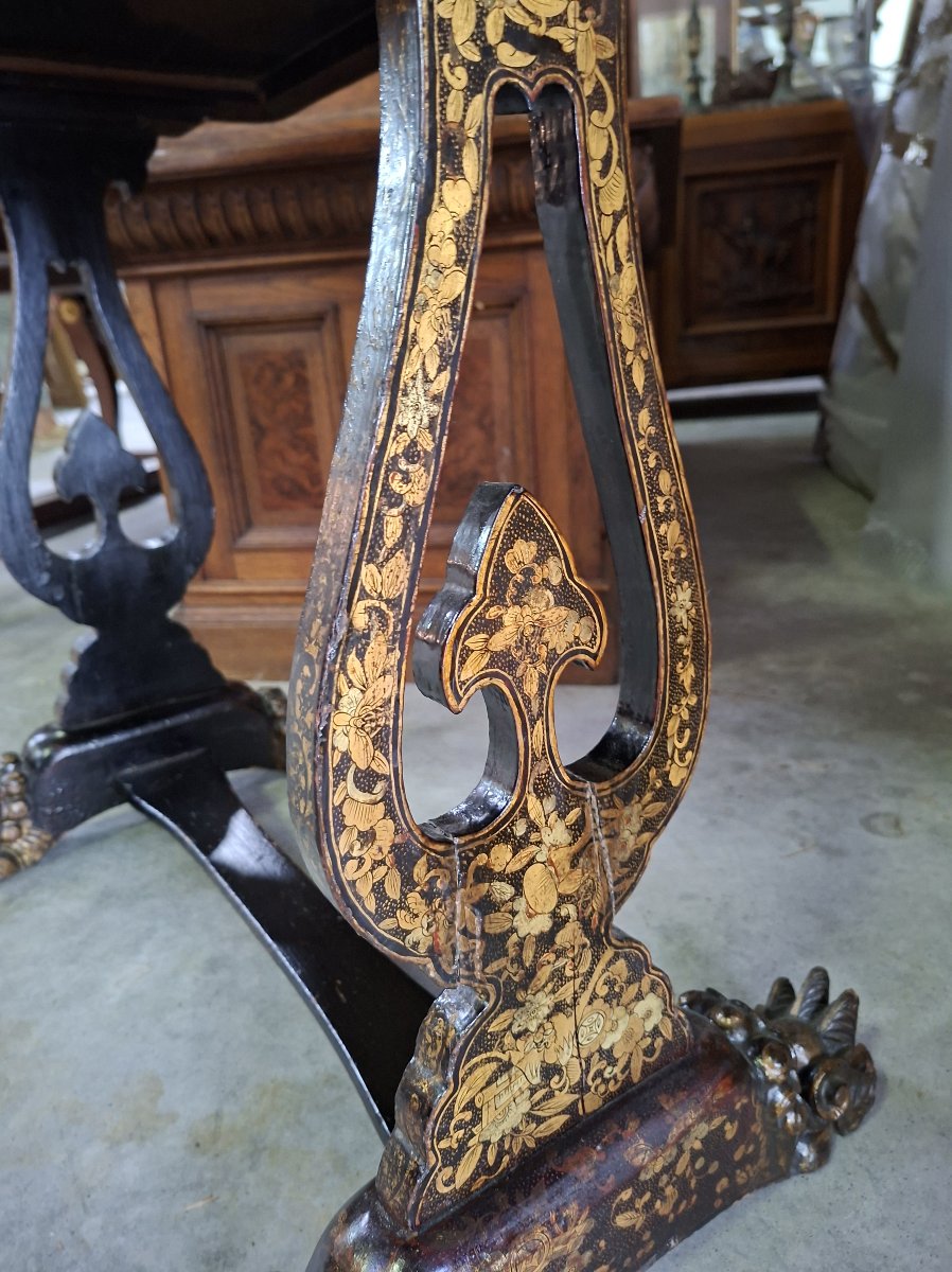 Black Lacquer Sewing Table With Gilded Chinese Motifs – 19th Century-photo-6