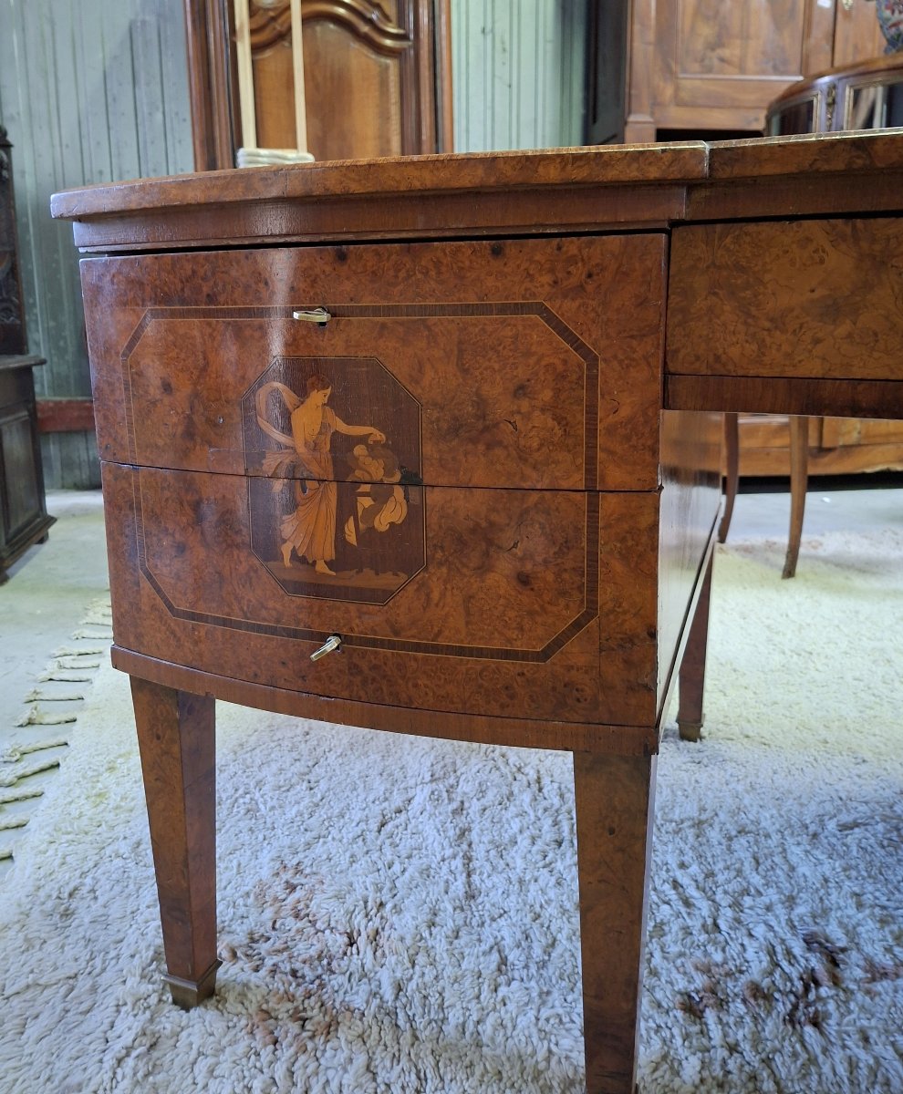 Important bureau à caissons en loupe et marqueterie – Décor néoclassique -photo-1