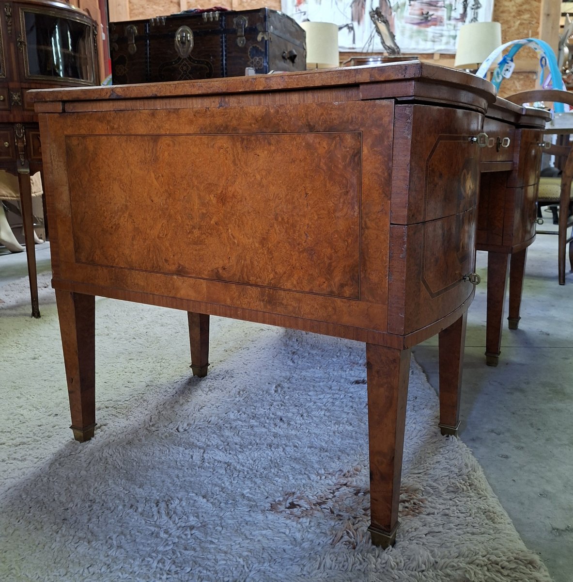 Important bureau à caissons en loupe et marqueterie – Décor néoclassique -photo-4