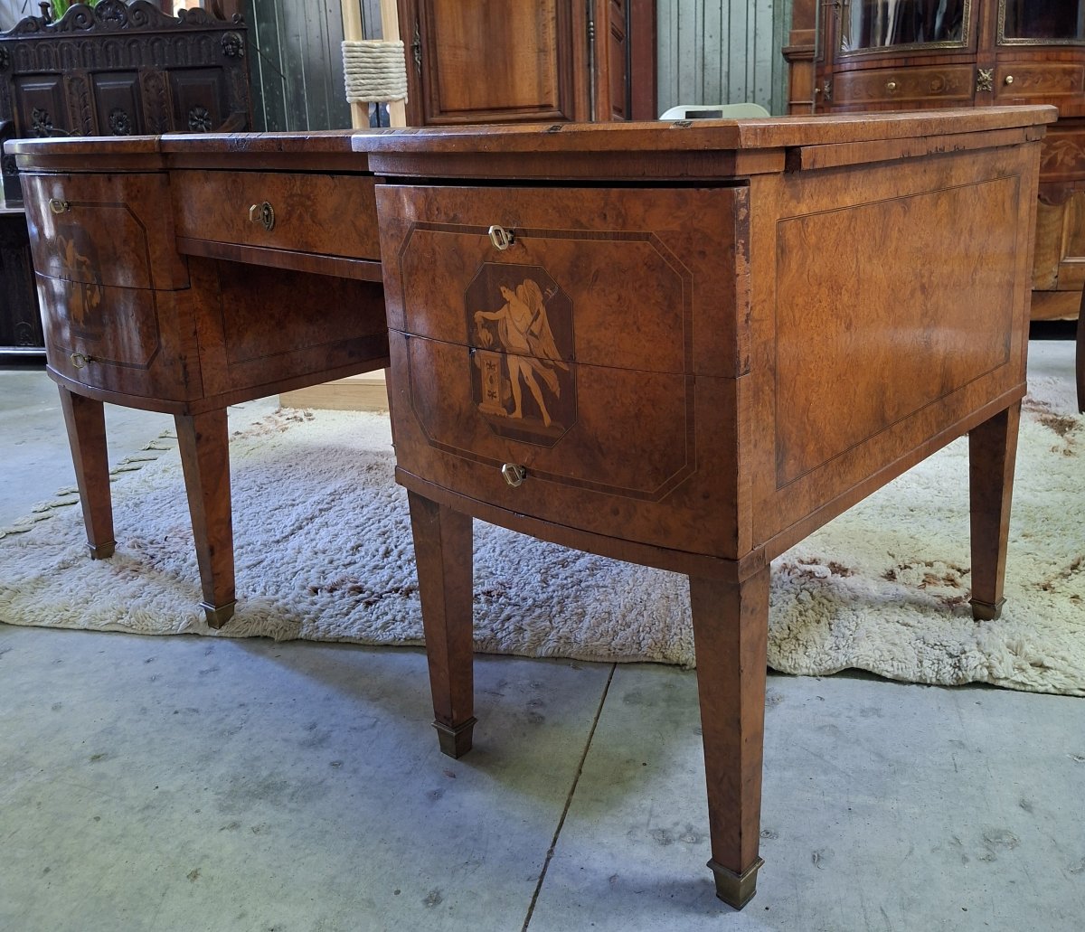 Important bureau à caissons en loupe et marqueterie – Décor néoclassique -photo-7