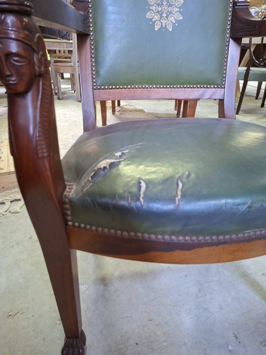 Fauteuil de bureau Empire à têtes d’Égyptiennes – Acajou et cuir vert -photo-1