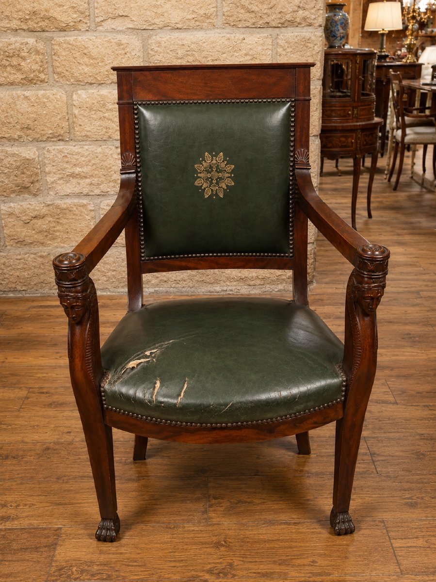 Fauteuil de bureau Empire à têtes d’Égyptiennes – Acajou et cuir vert 