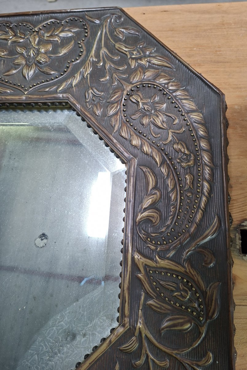 Miroir octogonal en cuivre repoussé – Décor floral et orientaliste -photo-1