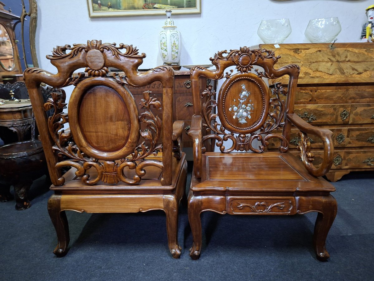 Paire de fauteuils asiatiques en bois sculpté et incrustations de nacre – XXe -photo-6