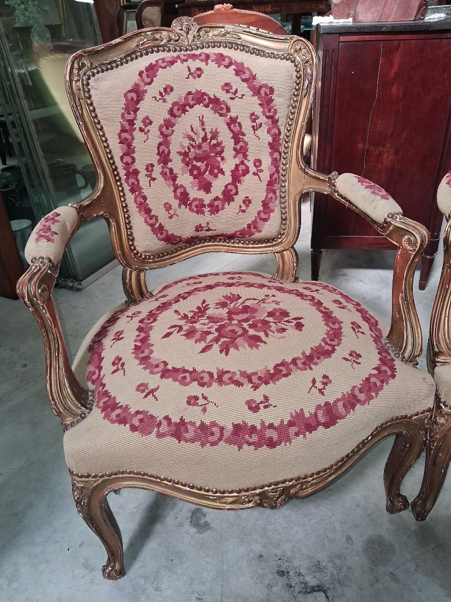 Paire de fauteuils dorés de style Louis XV – Tapisserie au petit point -photo-2