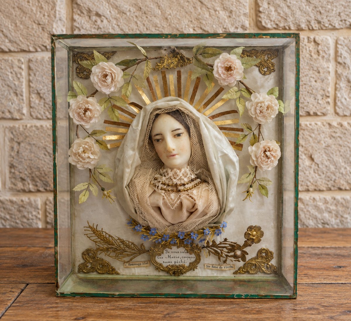 Reliquaire de dévotion sous verre – Vierge Marie – XIXe siècle 