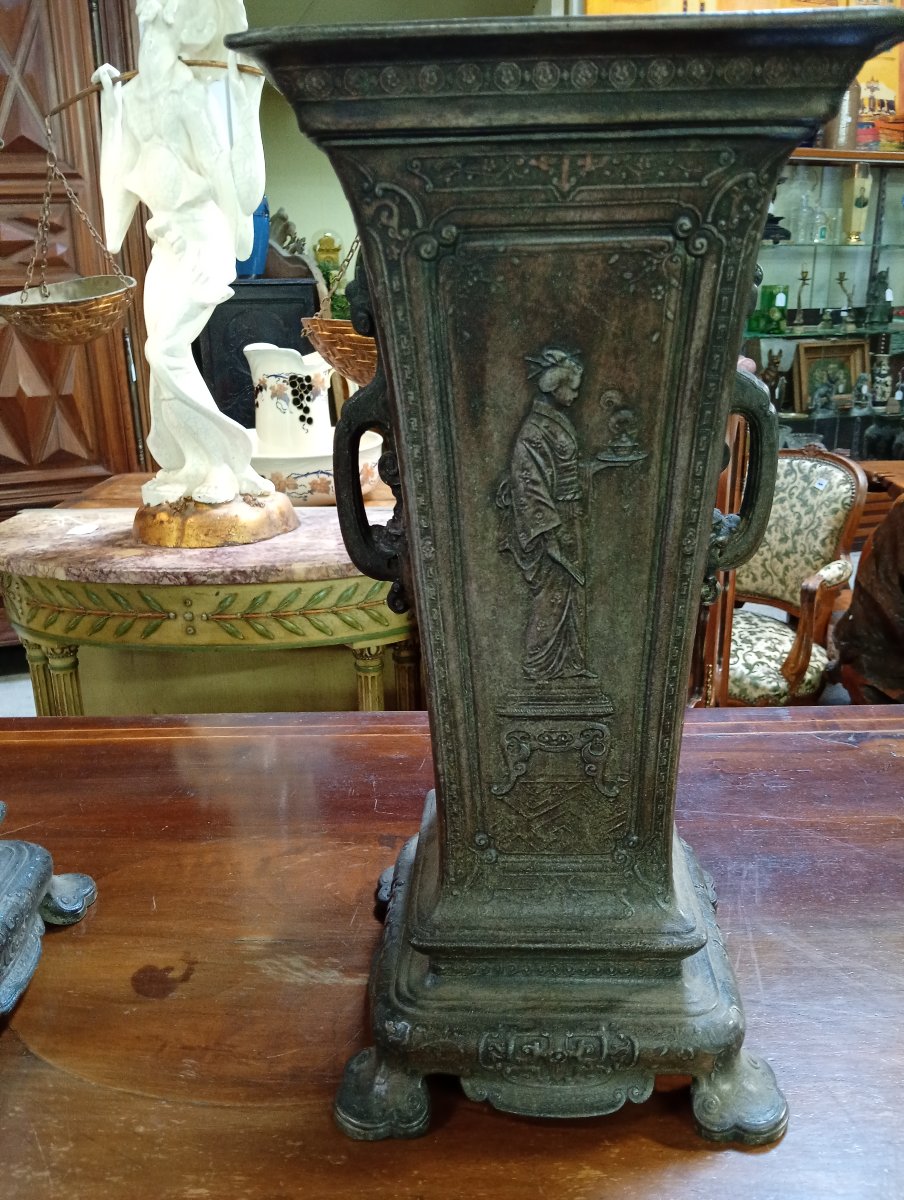 Pair Of Cast-iron Medici Vases With Japanese-style Decoration – 19th Century-photo-3