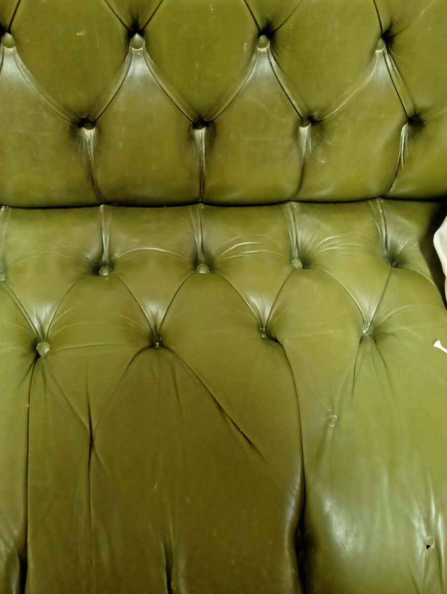 Grand canapé Chesterfield en cuir vert capitonné – 3 places-photo-6