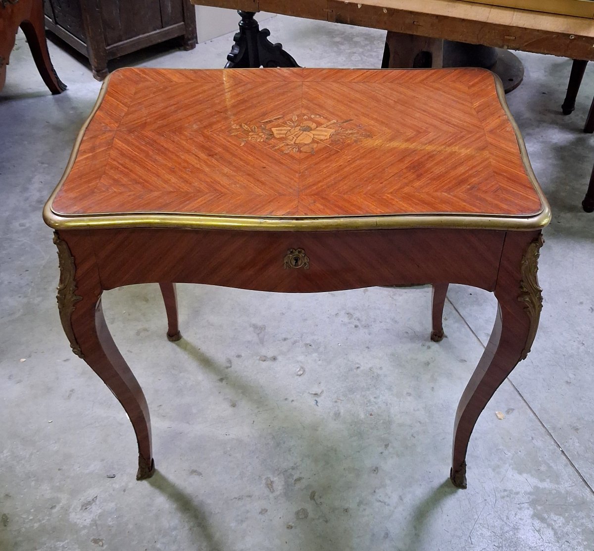 Louis XV-style Ladies' Writing Table / Desk – Marquetry And Gilded Bronze -photo-4