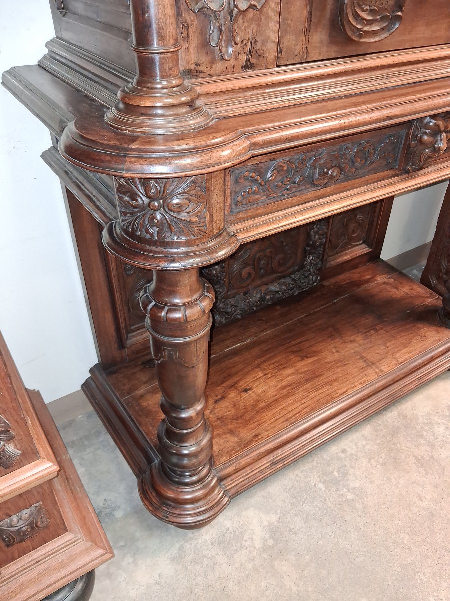Important cabinet d’apparat en noyer sculpté – Style Renaissance – XIXe siècle -photo-3