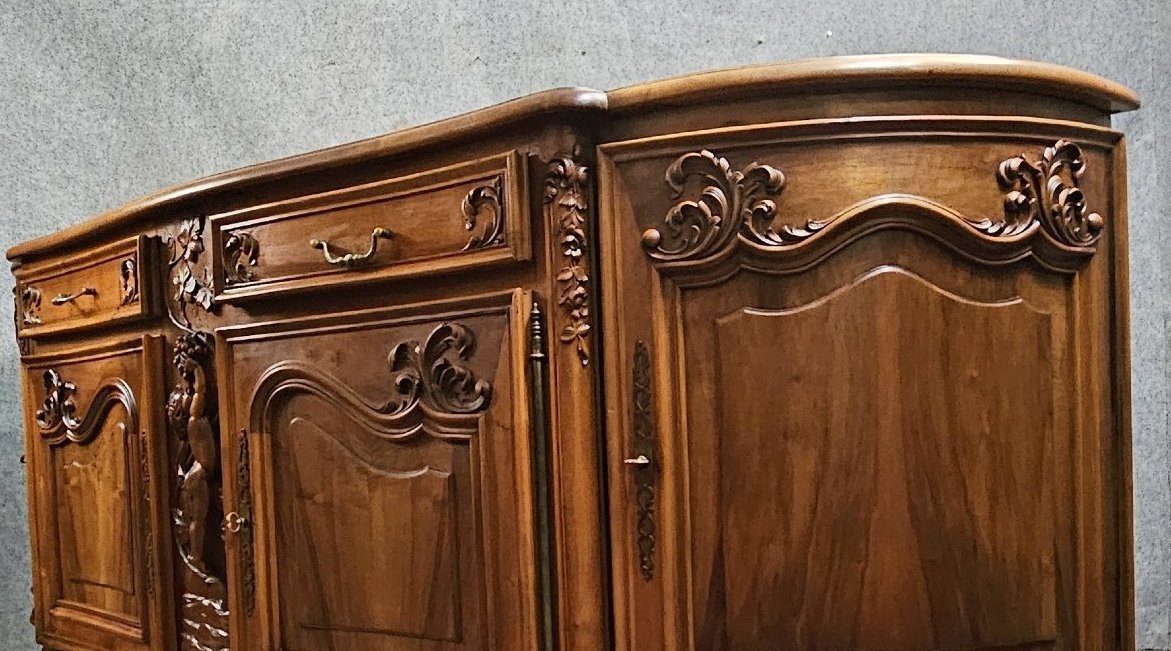 Large Carved Walnut Sideboard / Credenza—with Putto Decoration—20th Century -photo-3