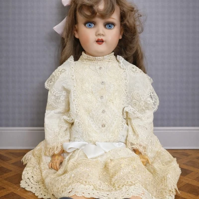 Premiere-Image-1735590