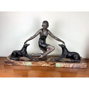  G. Arisse (1920) : élégante Aux Dogues Sculpture. épreuve En Régule à Double Patine 