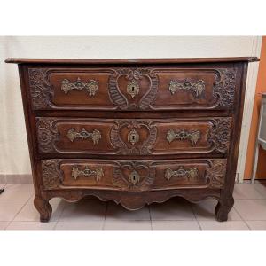 Curved Lyonnaise Commode Louis XV Period In Solid Walnut 