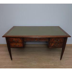 Trés Grand Bureau Ministre Style Louis XVI En Acajou