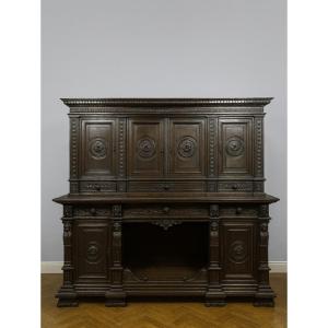 Important Renaissance Castle Buffet In Solid Walnut 