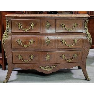 Commode galbée style Louis XV en marquéterie