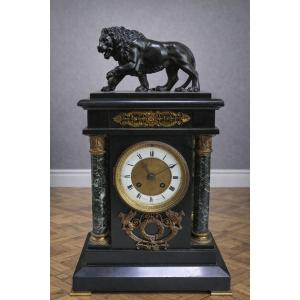 19th Century Empire Style Clock With Patinated Bronze Lion – Black Marble 