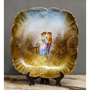 French Porcelain Dish Painted With A Gallant Scene - 19th Century