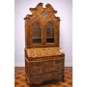 Secrétaire scriban Venitien style Louis XV en noyer marqueté