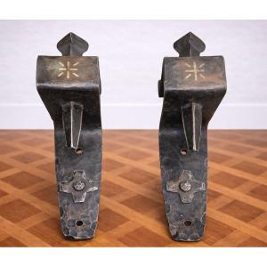 Paire d’anciens supports muraux en fer forgé – style médiéval / gothique   