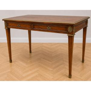 Bureau plat de style Louis XVI en acajou