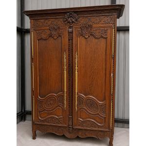 Grande armoire Normande sculptée – époque Louis XV - XVIIIe siècle