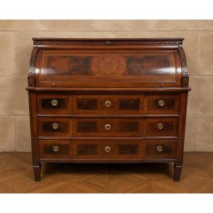 Bureau à cylindre en noyer marqueté – Époque Louis XVI, fin XVIIIe siècle 
