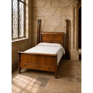 Carved Walnut Boat-shaped Bed – Directoire Period, Circa 1800