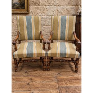 Paire de fauteuils en noyer – Style Louis XIII – Bois tourné et sculpté - XIXeme