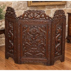 Carved Chinese Wooden Screen – Prominent Dragon Motifs – 19th Century