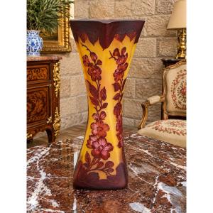 Grand Vase en Pâte de Verre – Style Art Nouveau – Décor Floral – Seconde Moitié du XXe Siècle 