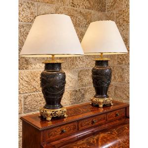 Large Pair Of Patinated Bronze Lamps With Bird Motifs – Gilded Bronze Terraces